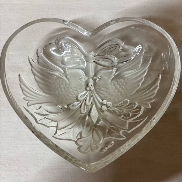 Heart-Shaped Candy Glass Dish with Dove Design - Picture 1 of 4